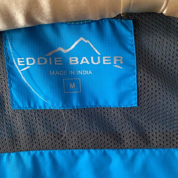 Eddie Bauer, lightweight nylon/polyester, packable, windbreaker. - Picture 4 of 11